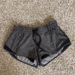 Lululemon size 4 polka dot shorts